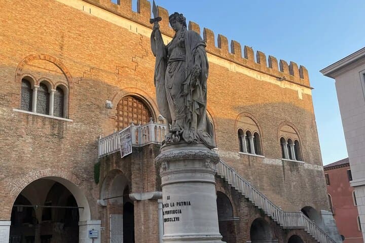 Medieval Canals and Fountains: A Treviso Self-Guided Audio Tour