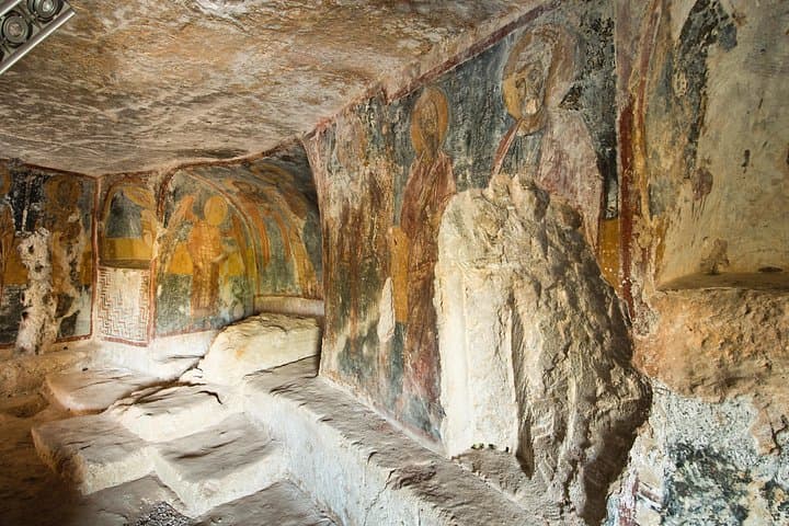 Guided tour of Parco Lama D'Antico-Grotta di S. Lorenzo in Fasano