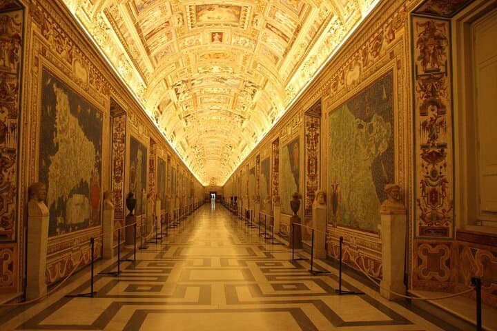 Vatican Museum Sistine Chapel Guided Tour SKIP THE LINE
