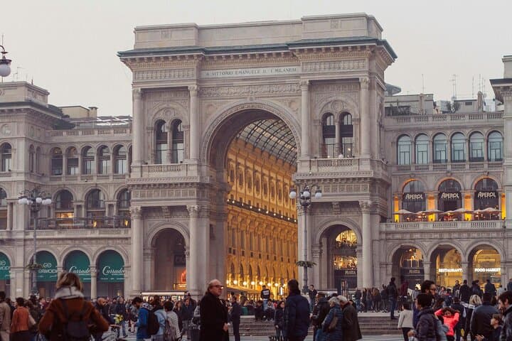 The Empire and Art Tour of Milan with Self Guided Mobile App