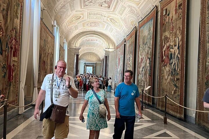 Vatican Museum & Sistine Chapel guided tour Optional Basilica.