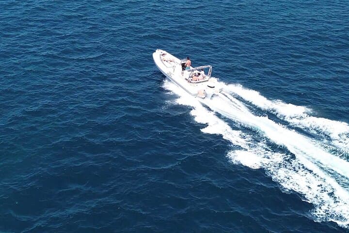 Powered by 300 HP, our boat gets you to the best spots fast — more time to swim, snorkel, and relax.