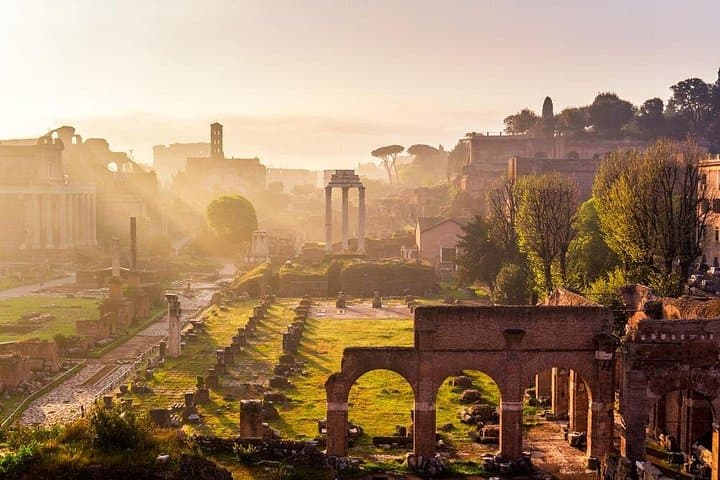 Rome at Sunset: Colosseum & Trevi Fountain Group Tour