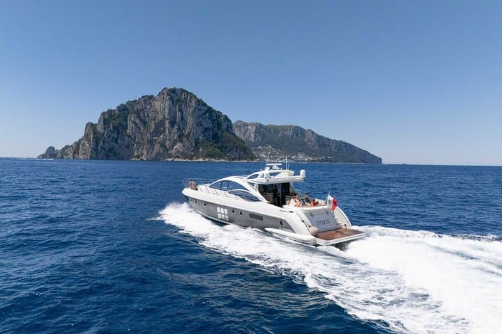 Private Luxury Yacht Tour of Capri from Rome by Train