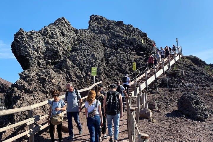 Mount Vesuvio Easy Tour