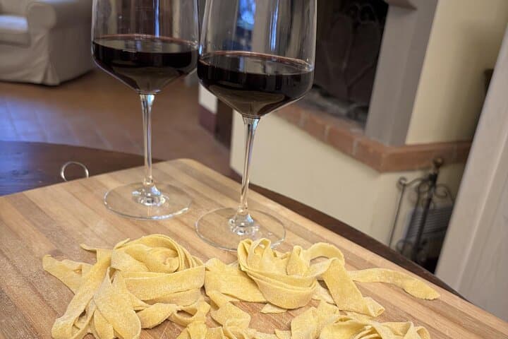 Cortona Cooking Class: Make Fresh Pasta or Pizza with Giada
