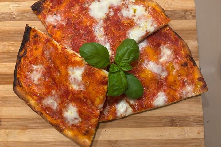 Cortona Cooking Class: Make Fresh Pasta or Pizza with Giada