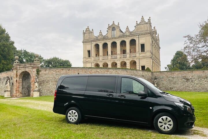 Transfer private shuttle Venice to Ravenna Cruise port terminal