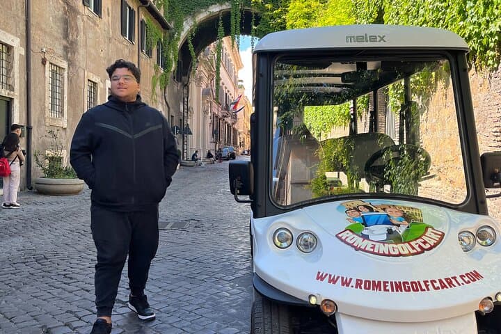Rome in Golf Cart 4 hours Private Tour with Pickup from hotel