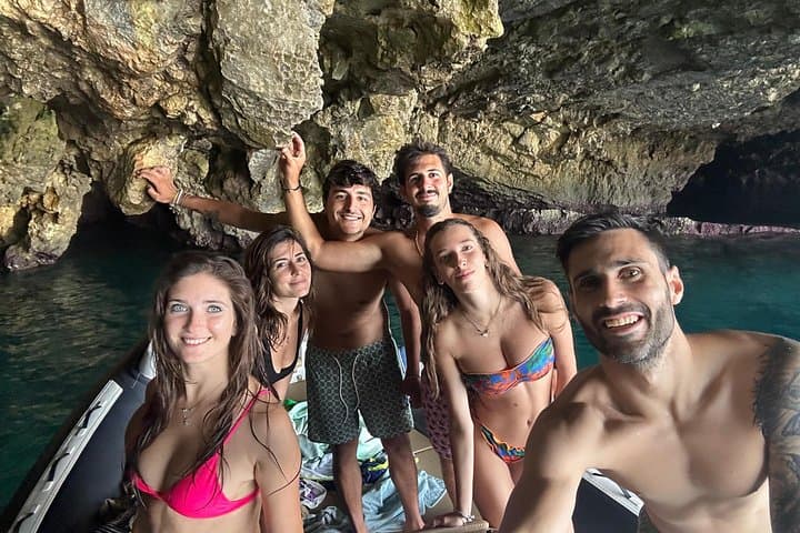 Private Tour 4 Hours Ortigia, Caves, Protected Area and Bath Stops