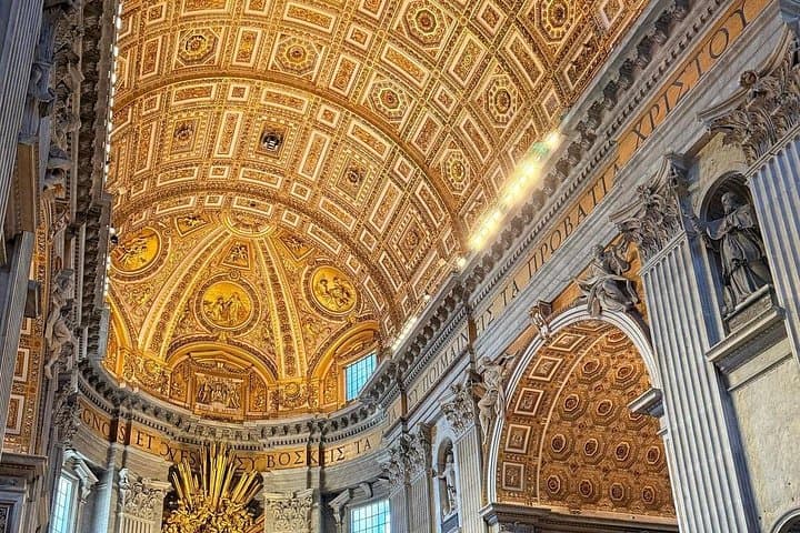 Vatican City: St. Peters Basilica skip the line tour