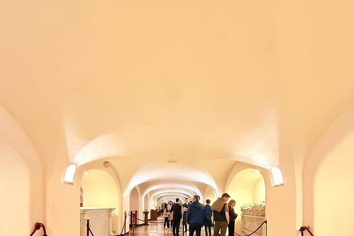 Vatican City: St. Peters Basilica skip the line tour