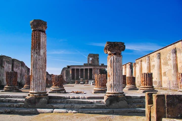 Pompeii and Vesuvius Combo Tour with Local Guide