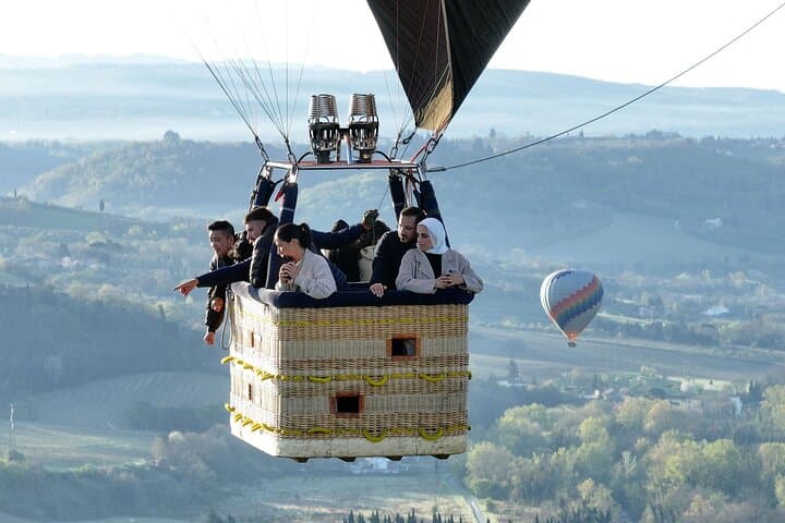 Experience the Magic of Tuscany from a Hot Air Balloon