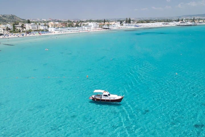 Cagliari : Boat Tour with Snorkeling!