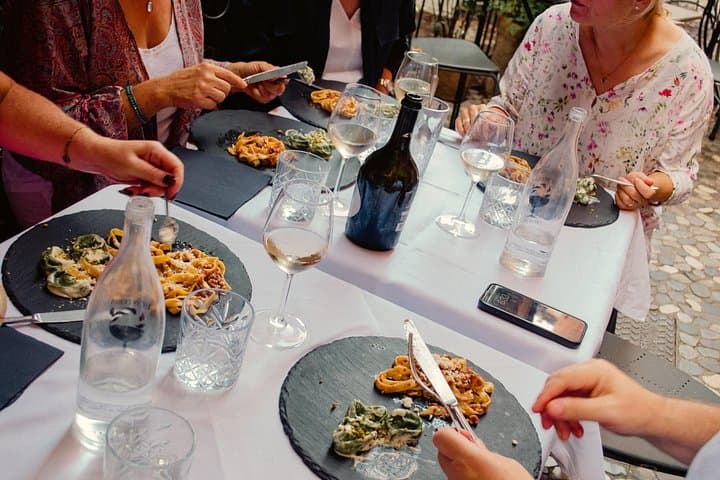 Bologna: Dinner, Wine & Food Tastings Experience
