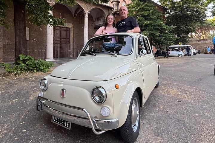 Rome: Retro Fiat 500 Car Tour with Pro Photographer