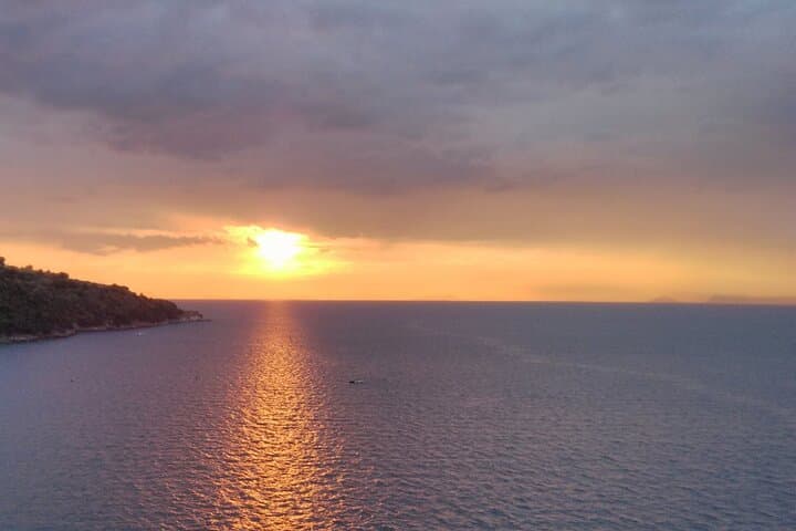Sorrento Sunset Private Boat Cruise – Swim, Sip & Relax