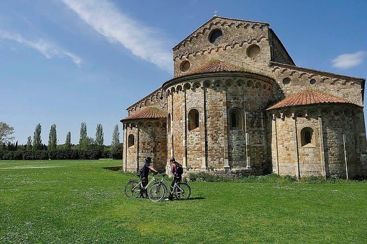 Pisa: Self-Guided Bike Tour to the Sea