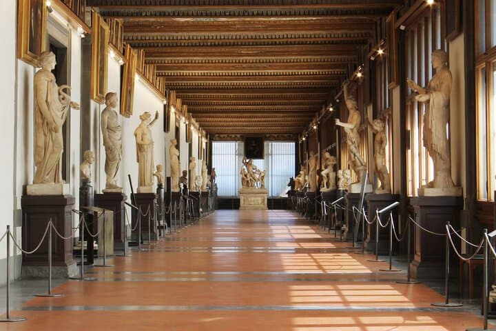 Private Tour Uffizi, Pitti Palace Vasarian Corridor & Royal Halls