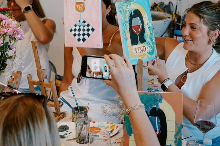 Paint and Wine Experience with Ponte Vecchio View