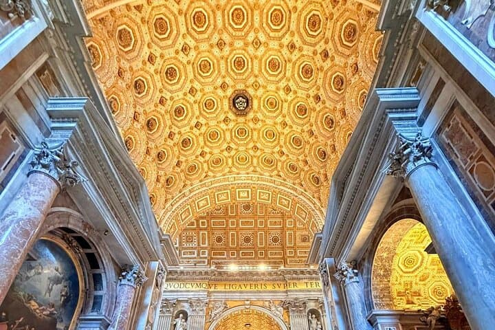 St. Peter's Basilica & Dome Climb: Hosted Entry & Audio Guide