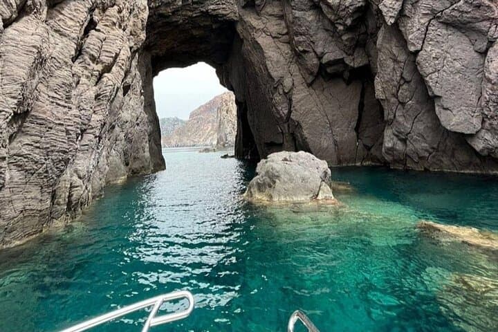 Odyssey: Lipari Tour in Private Boat, Salina Optional 4/8h
