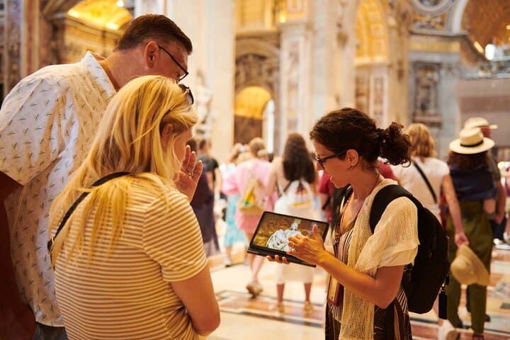 Rome: Vatican Museums and Colosseum Private Tour with Transfers