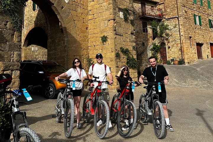 E-bike tour Montepulciano and Val d’Orcia with Guide