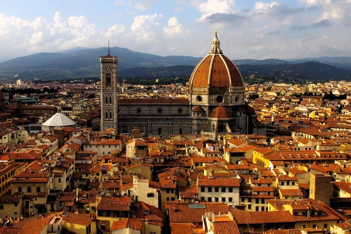 Private Transfer Rome to Florence with a stop to visit Siena