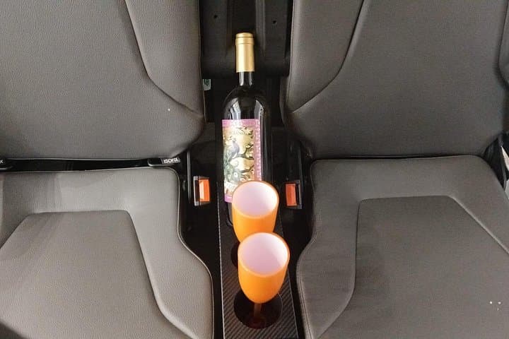 On our comfortable electric car you can choose the add-ons you prefer
