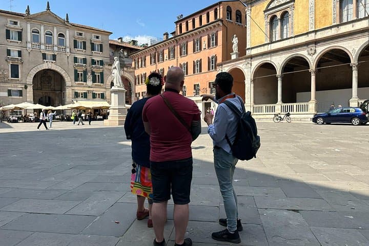 Verona Top Sights Guided Tour of the City's Must-See Highlights
