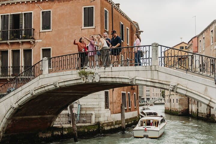 Venice Food Tour: Sunset Cicchetti & Wine Tasting