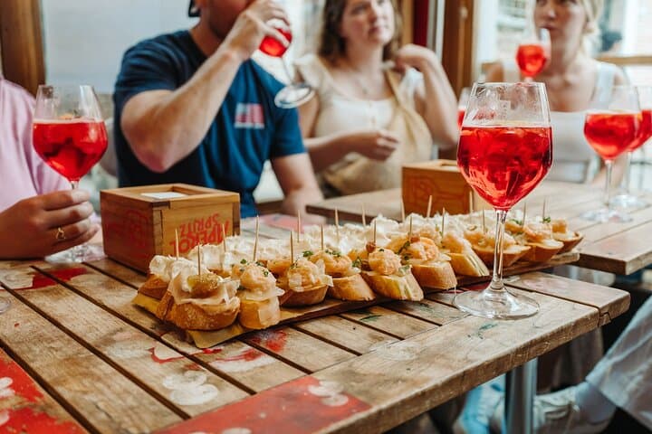 Venice Food Tour: Sunset Cicchetti & Wine Tasting