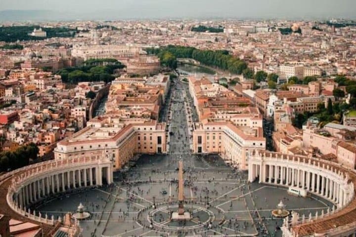 St. Peter's Basilica & Vatican Grottoes Guided Tour
