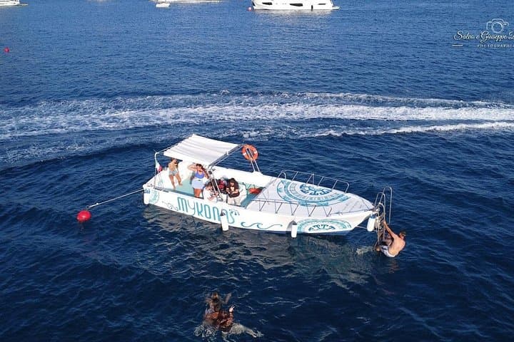 Excursions by boat: Gardens Naxos-Taormina-Isola Bella-DELFINI