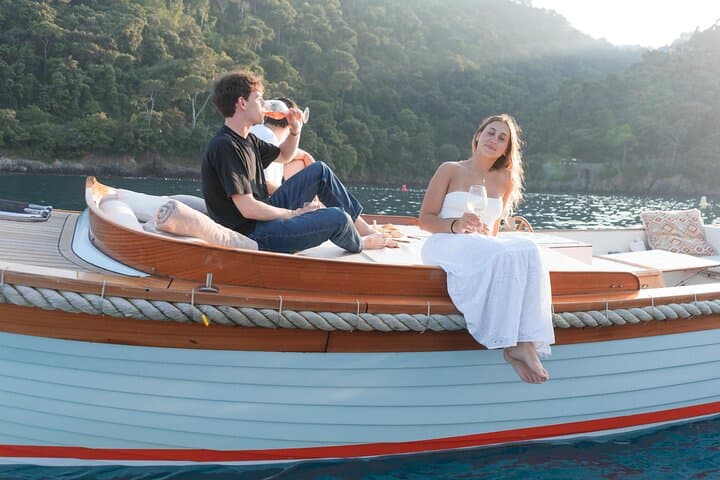 Sunset Private Boat Tour with Aperitif in Portofino 3 hours