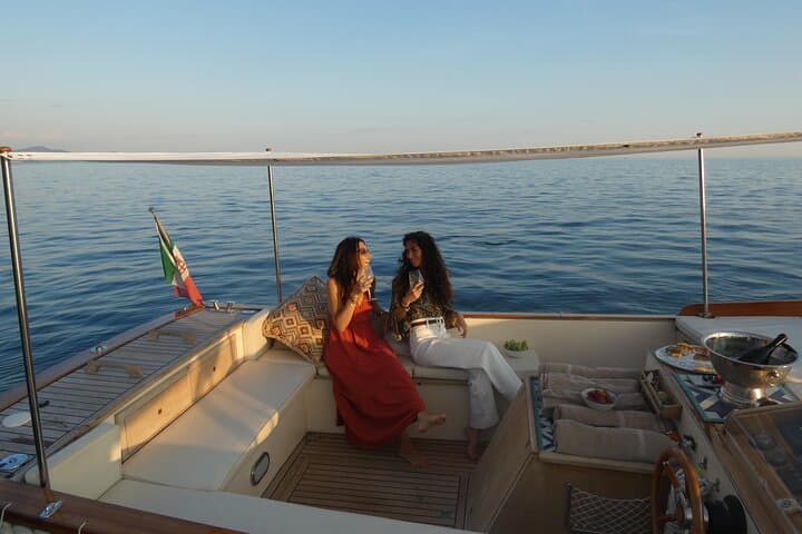 Sunset Private Boat Tour with Aperitif in Portofino 3 hours