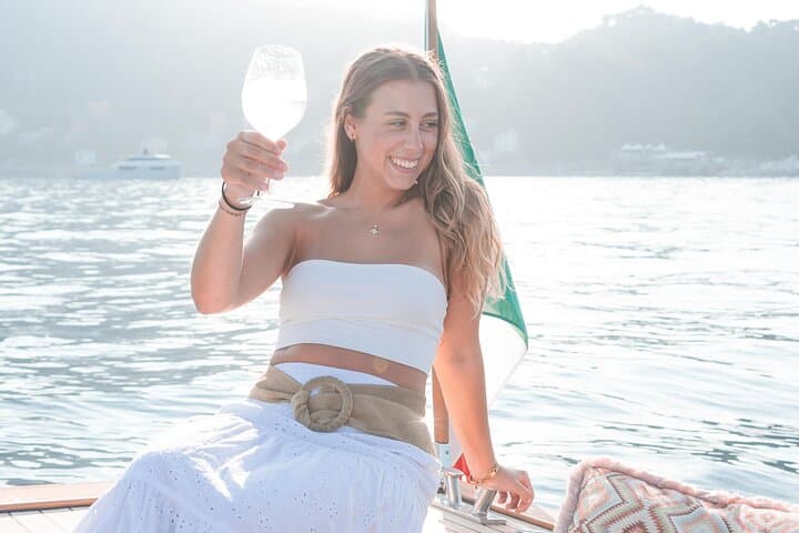 Private Sunset Boat Tour with Aperitif in Portofino 1.5 hours