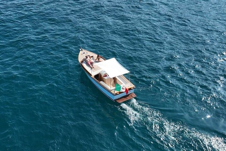 Sunset Private Boat Tour with Aperitif in Portofino 3 hours