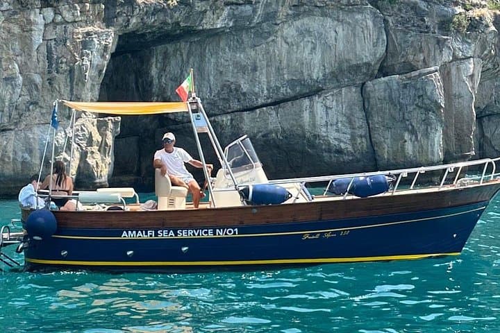 Private Boat Experience in Amalfi Coast Full Day
