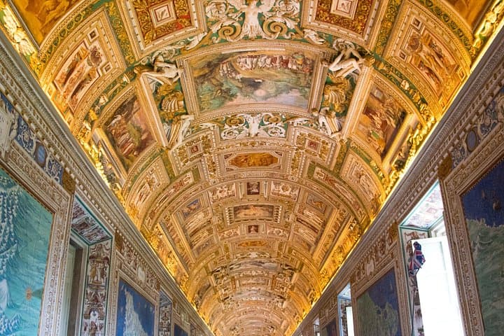 Vatican Museums and Sistine Chapel Guided Tour (English)