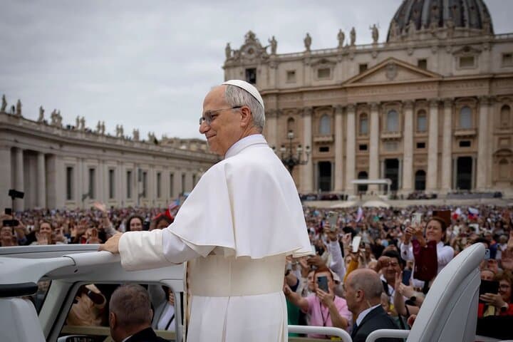 Pope Leo XIV Papal Audience with Reserved Tickets & Expert Guide
