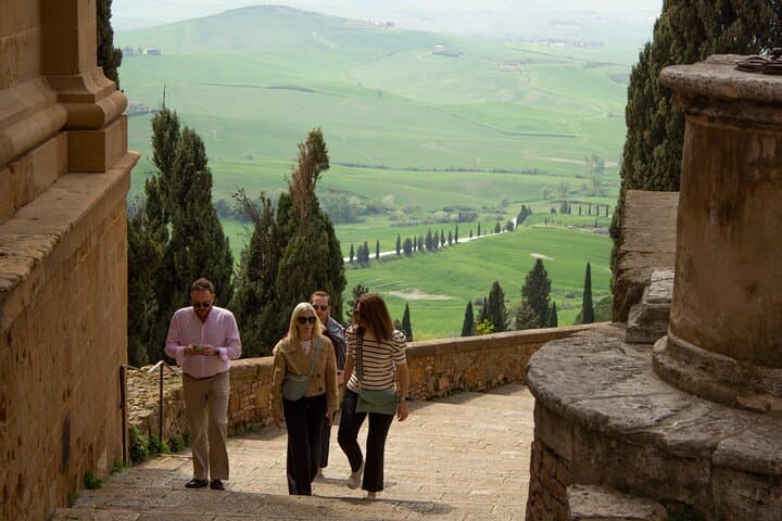 Rome to Tuscany, Brunello and Val d’Orcia Wine Tour (train+van)