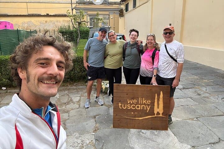 E-bike Tuscany and Chianti Self-Guided Tour with Vineyard Visit