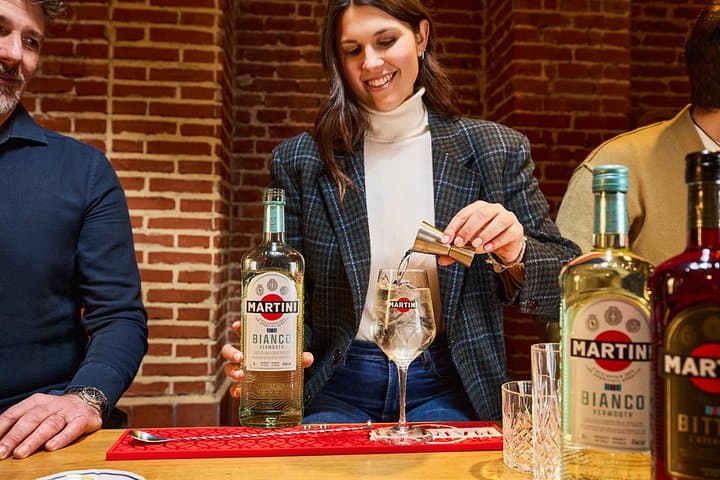 Martini Cocktail Experience in Pessione, Italy