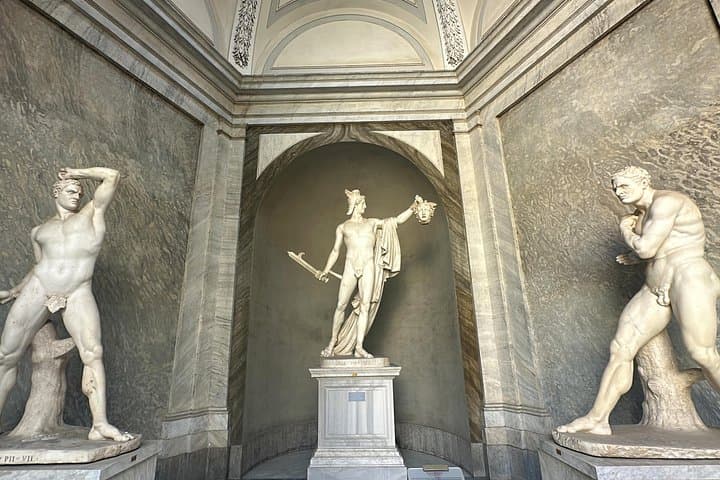Vatican Museum and Sistine Chapel Hosted Entrance