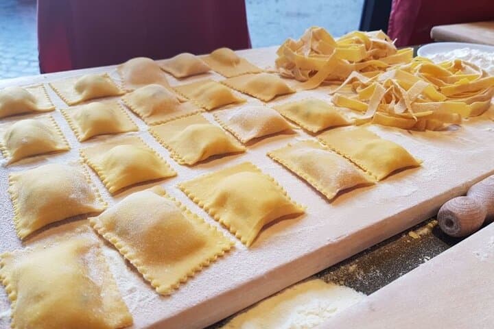 Authentic Italian Pasta Making Class in Rome