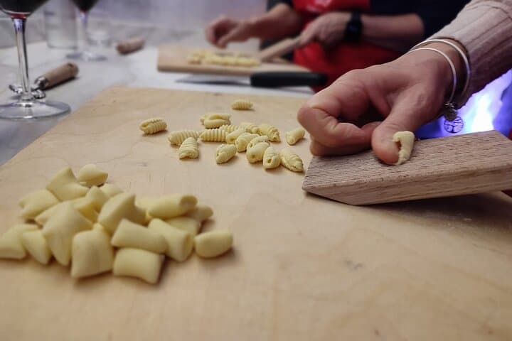 Authentic Italian Pasta Making Class in Rome