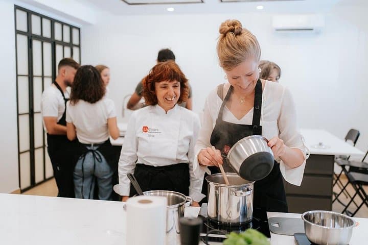 Semi Private Pizza Making Class with Wine and Suppli